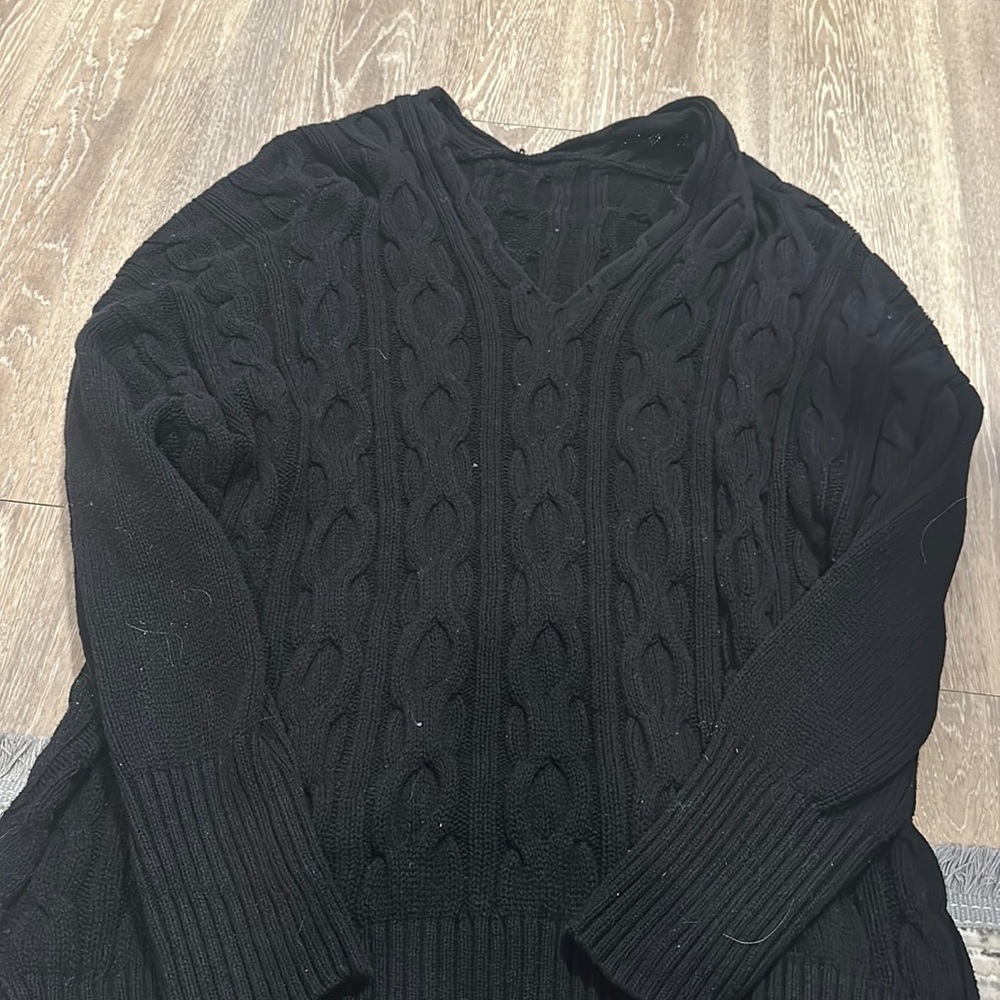 Black cable-knit sweater 100% cotton